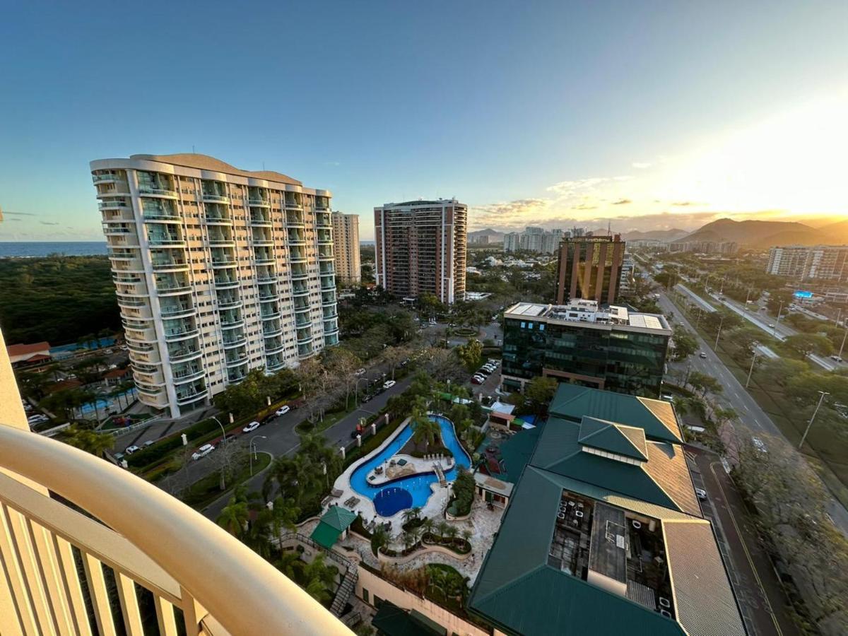 Flat Com Vista Panoramica -15- Na Barra Da Tijuca - Estacionamento Gratuito - Frigobar - Ar Condicionado - Piscina - Academia - Balsa Para Praia Gratis - Varanda - Vista Parcial Mar E Lagoa Рио-де-Жанейро Экстерьер фото